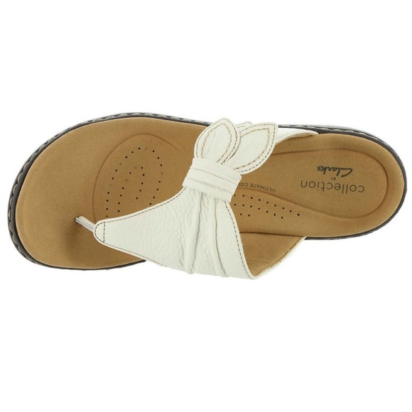 CLARKS | Knotted Bow Thong Sandals - Picture 2 of 6